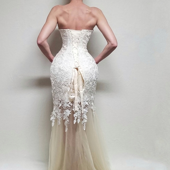 Bridal Ivory Lace Trumpet Mesh Sleeveless Sweetheart Neckline Tulle Maxi Dress - Picture 3 of 15